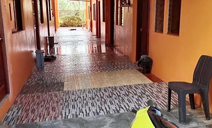 Jessa's 5 Guests House